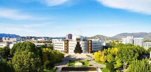 双一流高校中的8位女性校长,有两位是院士,东南大学黄如最年轻