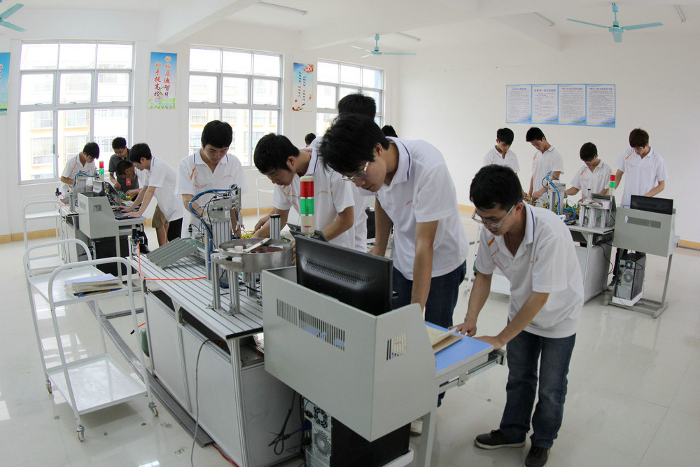 机电一体化实训室